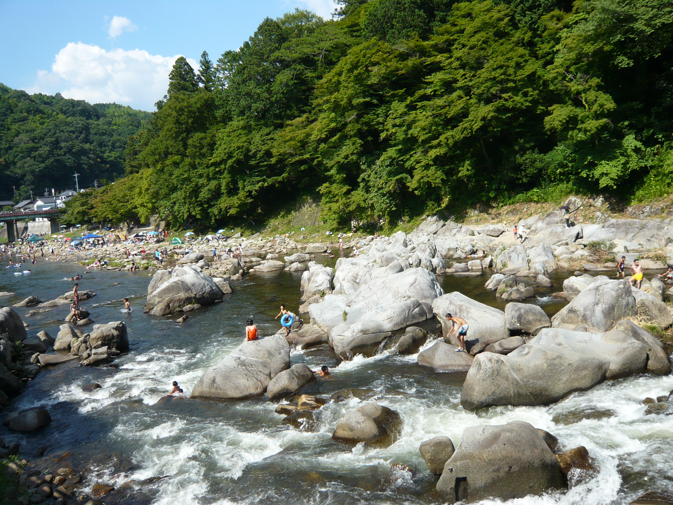 夏の香嵐渓も綺麗です ふらっと２にようこそ